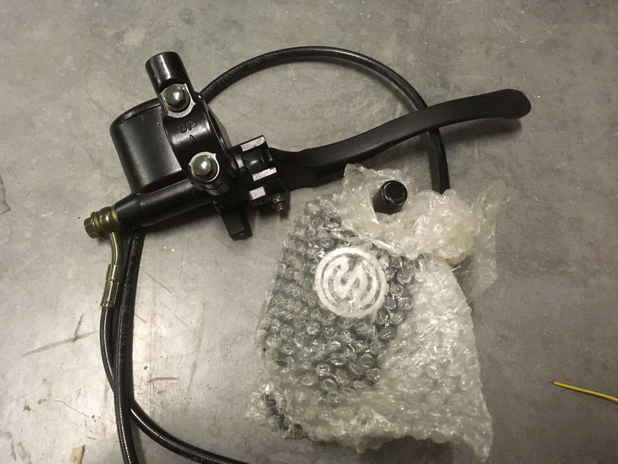 Mehr über den Artikel erfahren Mein Elektro Scooter quietscht, was kann ich dagegen machen?