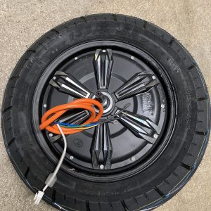 Motor mit Reifen zu Racer One 500 Watt / 2000 Watt