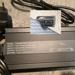 Schnellladegerät spez gross 5A – 60V Metallgehäuse Lithium