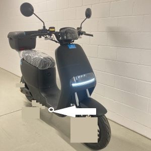 Abdeckung rechts unten neben Fuss City Go