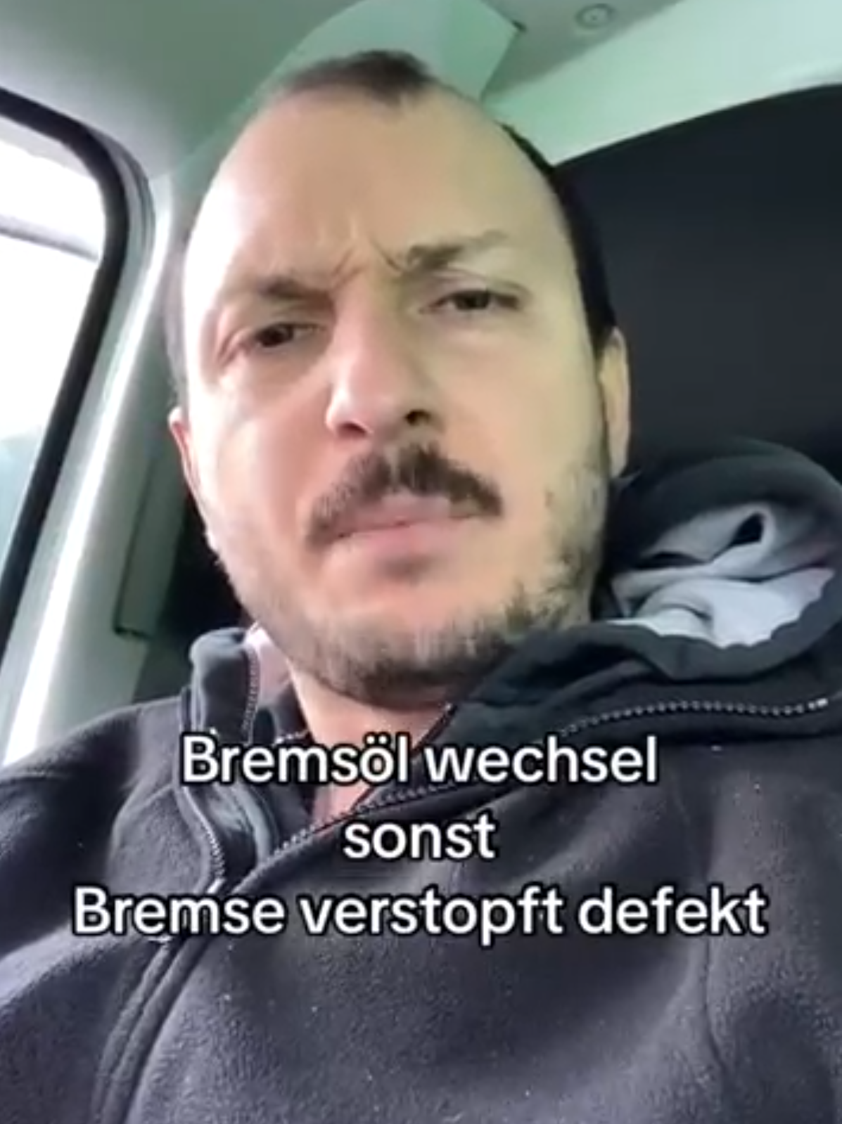 Mehr über den Artikel erfahren 1. Service bei 3000 km, bei erstem 500 km alles durch kontrollieren