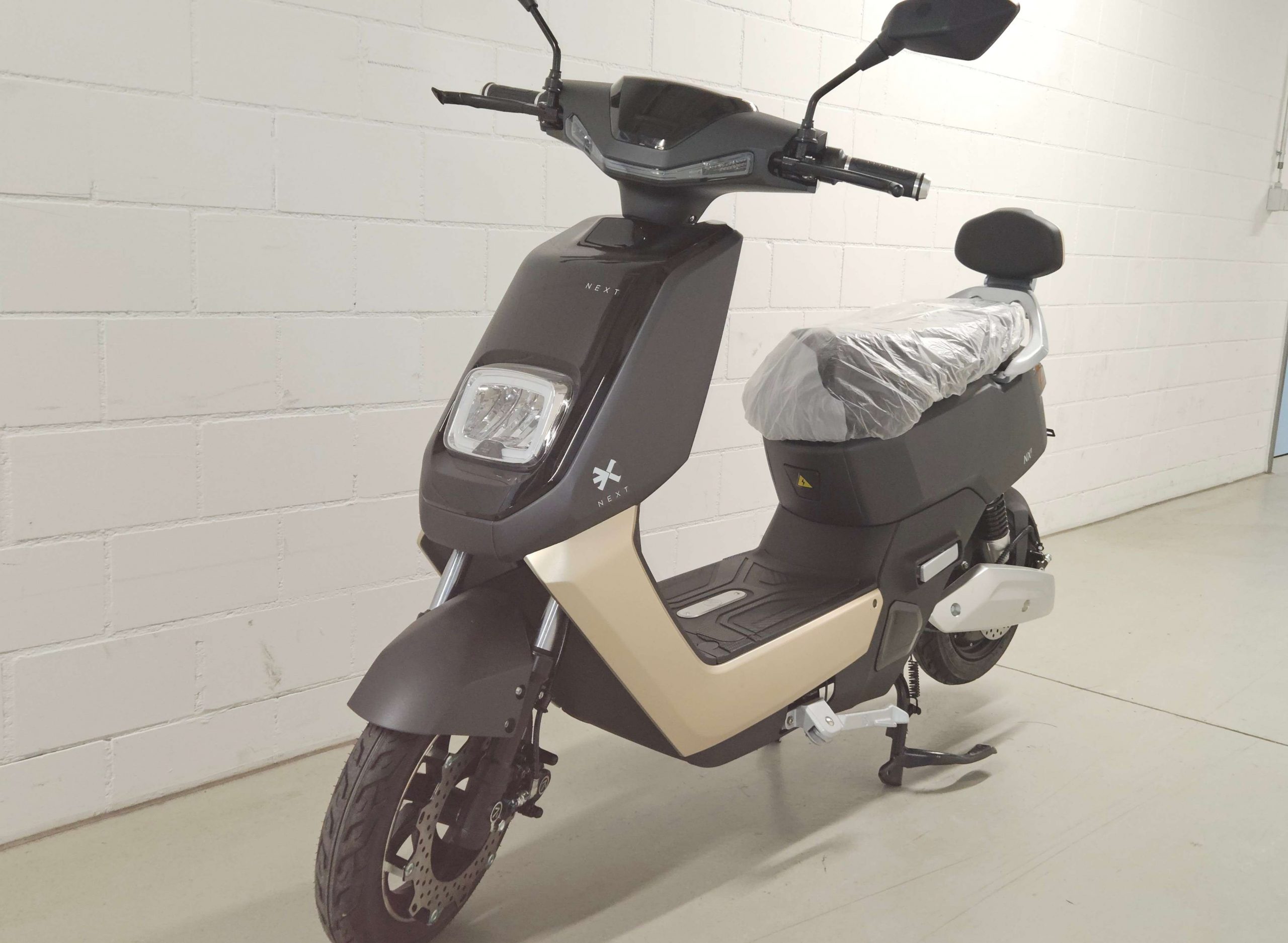 Mehr über den Artikel erfahren Next NX1 Originaler Roller 3 Jahre Garantie aus Spanien