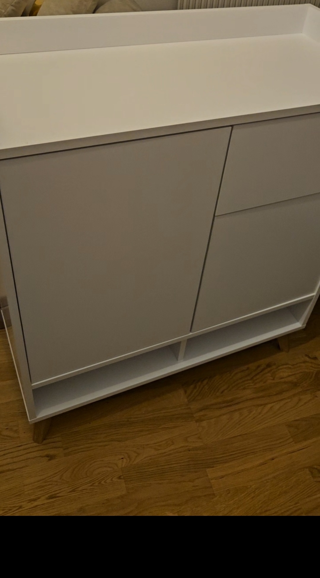 Moderne Kommode in Weiss (inkl. Montage) – Push-to-Open 1 Moderne Kommode in Weiss (inkl. Montage) – Push-to-Open